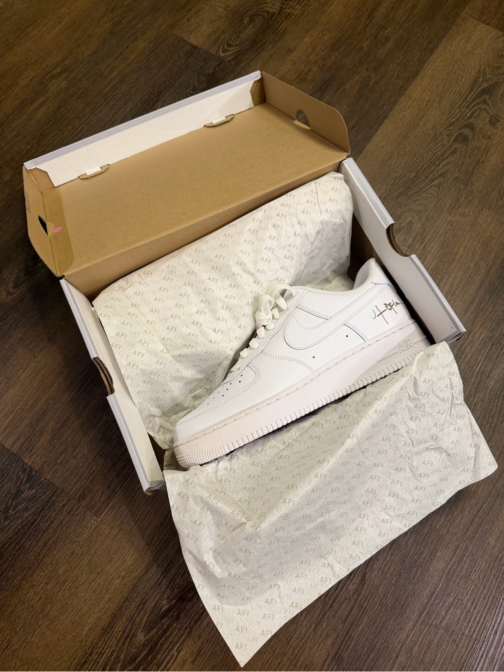 Travis Scott x Nike Air Force 1 Utopia